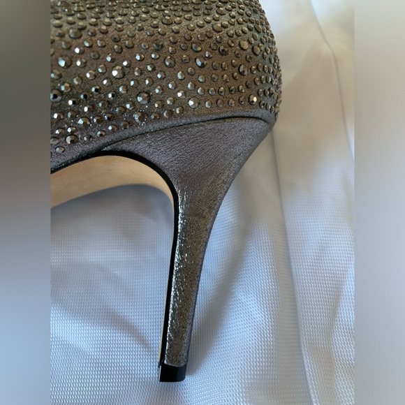 INC International Concepts Zitah6 Studded Classic Pump Heels Women’s 9M - Picture 4 of 14